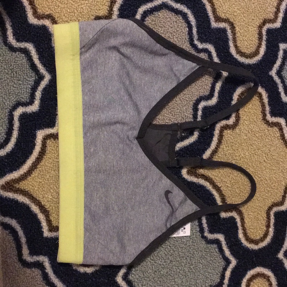 nike sports bra